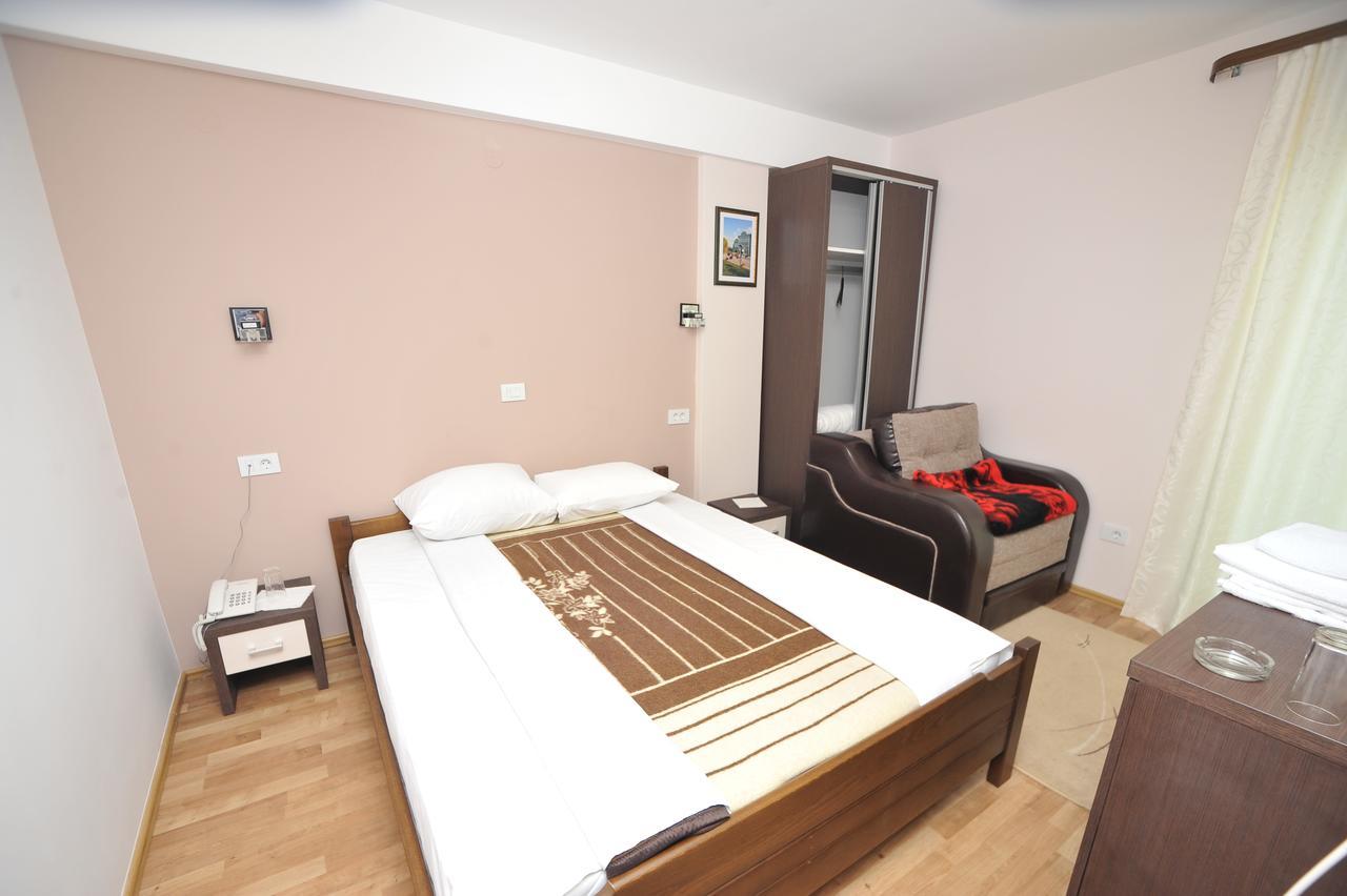 Hotel Zeleni Vir Nisz Zewnętrze zdjęcie