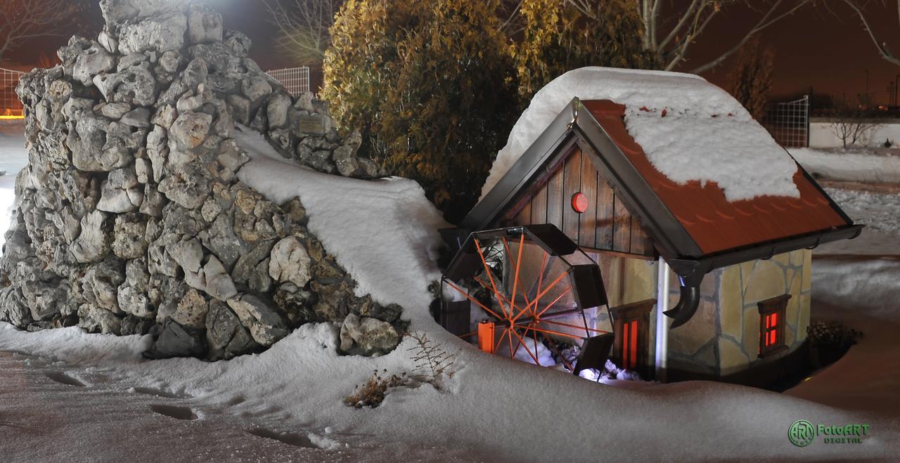 Hotel Zeleni Vir Nisz Zewnętrze zdjęcie