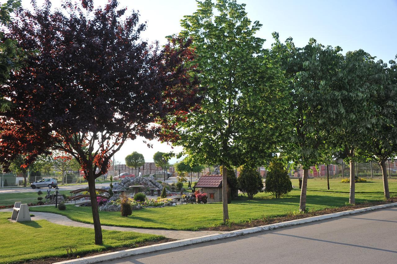 Hotel Zeleni Vir Nisz Zewnętrze zdjęcie